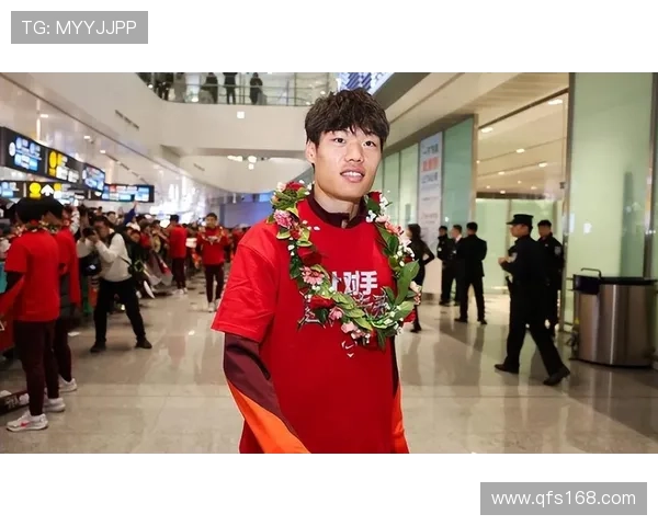 官方宣布国脚贺一然加盟成都蓉城